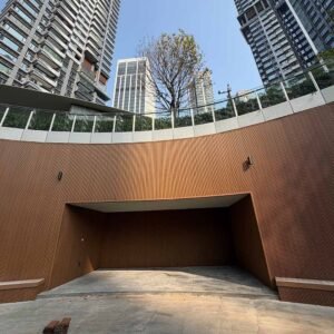 Completed curved feature wall using 6m co-extrusion fluted cladding (Great Wall panel).